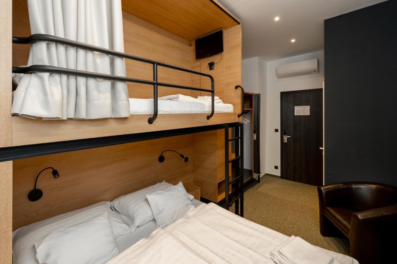 Garda Hotel ソンバトヘイ エクステリア 写真