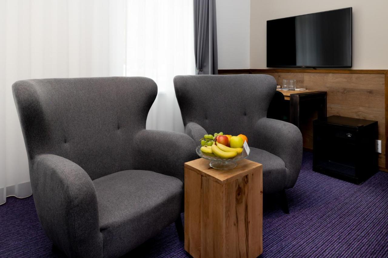 Garda Hotel ソンバトヘイ エクステリア 写真