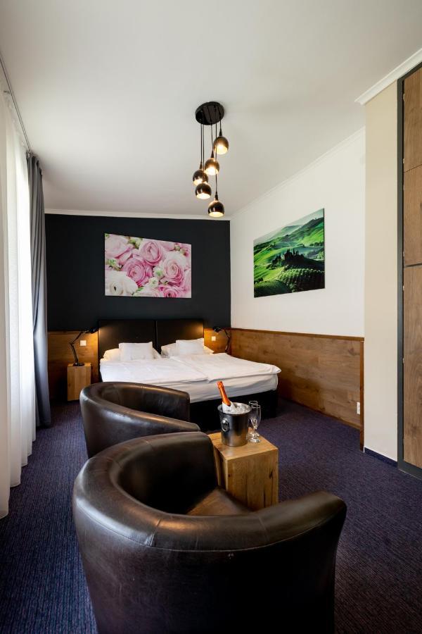Garda Hotel ソンバトヘイ エクステリア 写真