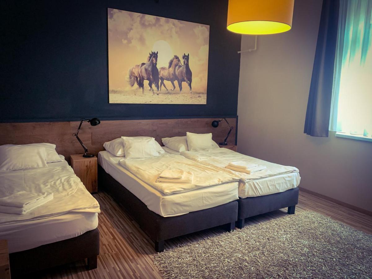 Garda Hotel ソンバトヘイ エクステリア 写真