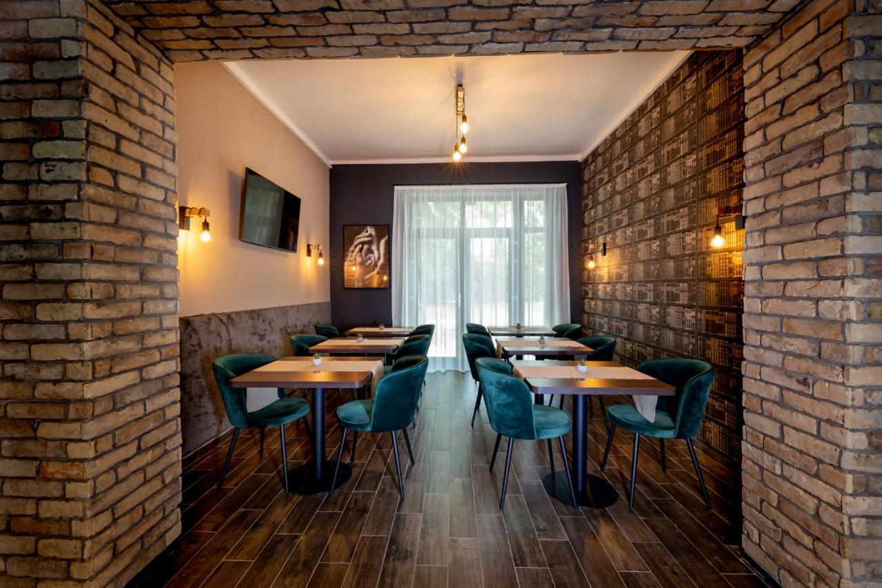 Garda Hotel ソンバトヘイ エクステリア 写真