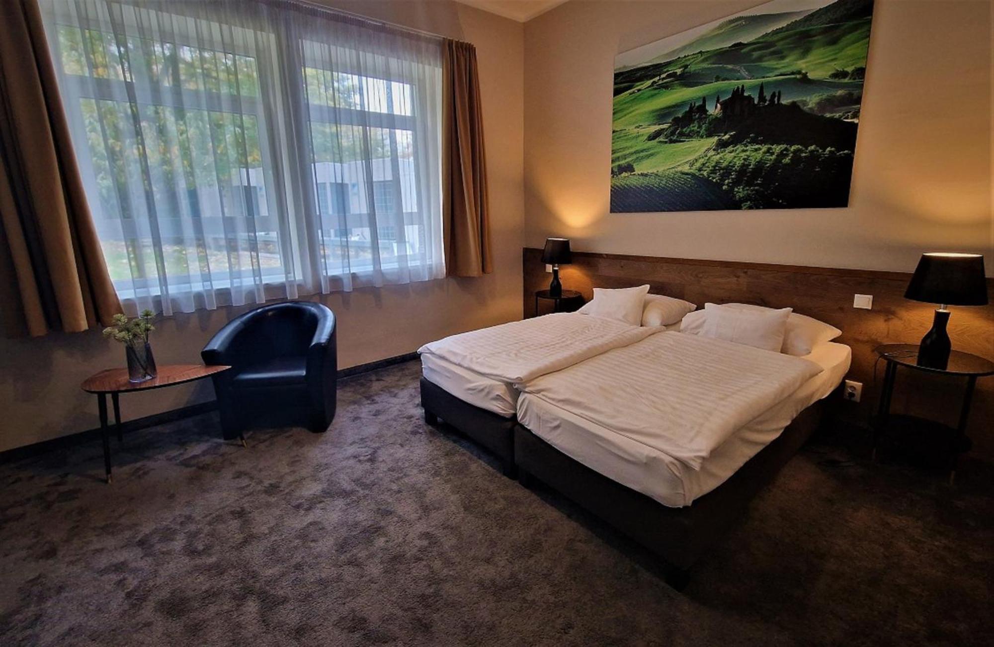 Garda Hotel ソンバトヘイ エクステリア 写真