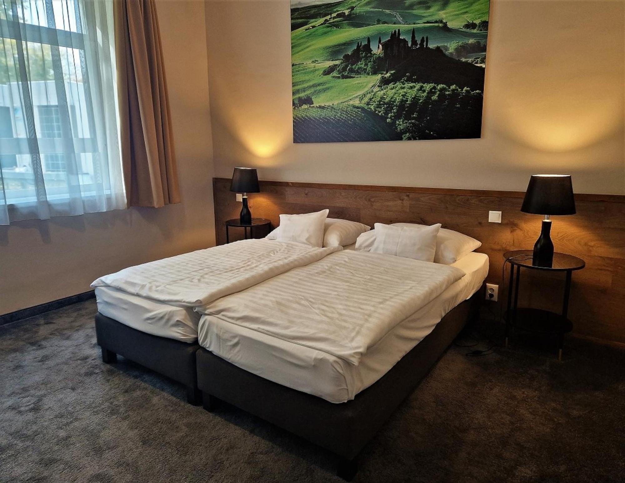 Garda Hotel ソンバトヘイ エクステリア 写真