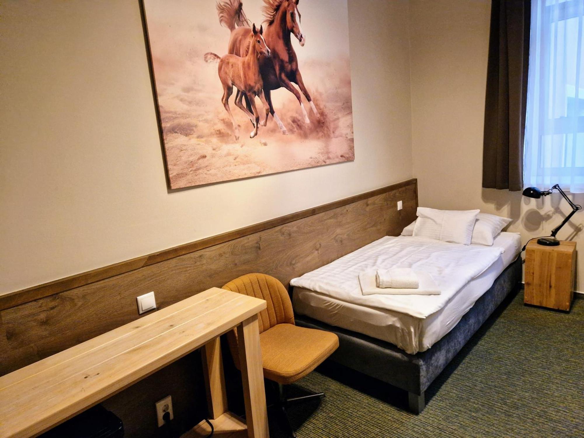 Garda Hotel ソンバトヘイ エクステリア 写真