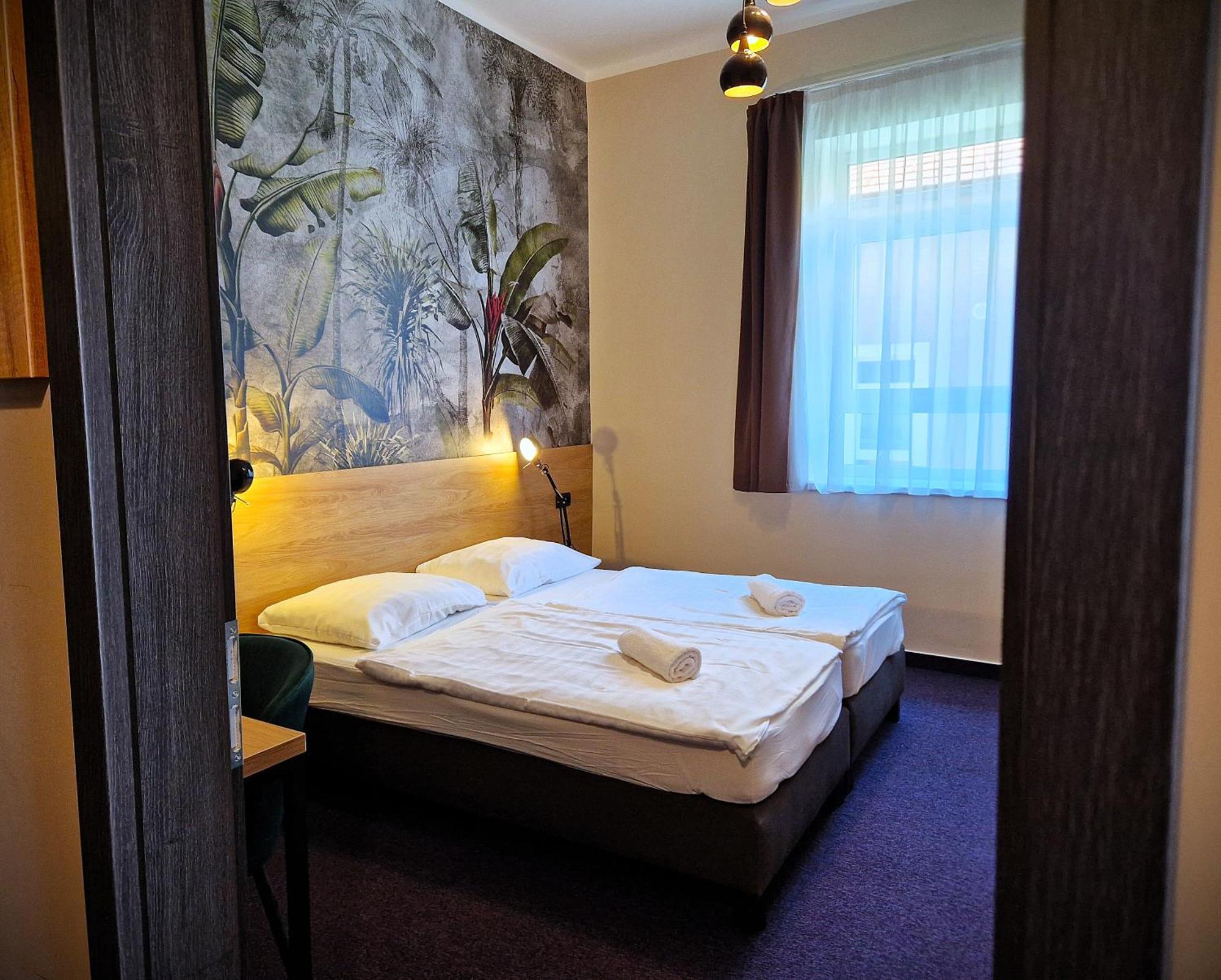 Garda Hotel ソンバトヘイ エクステリア 写真