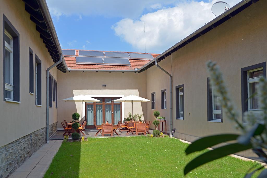 Garda Hotel ソンバトヘイ エクステリア 写真